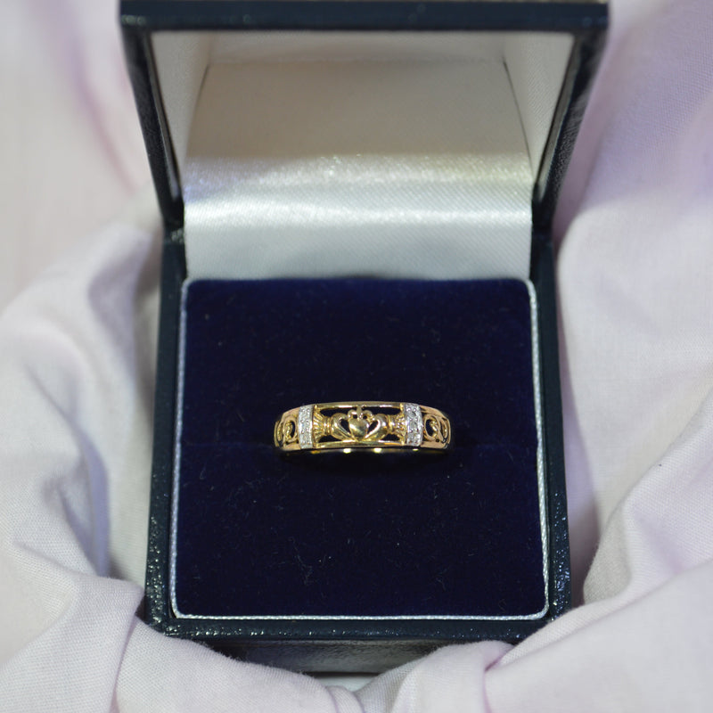 Claddagh 9ct Diamond ring