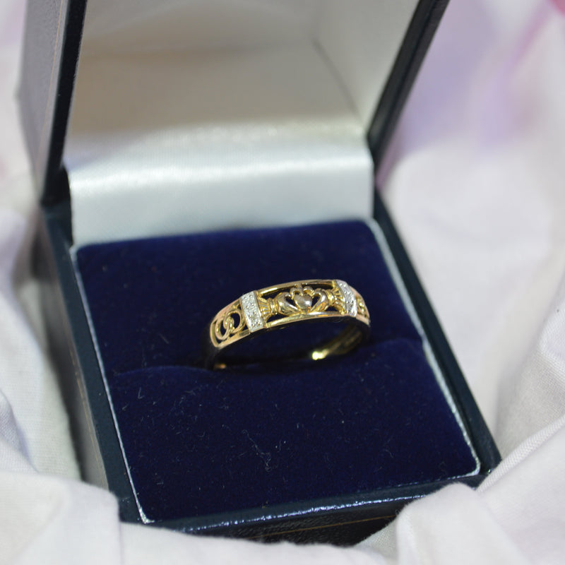 Claddagh 9ct Diamond ring