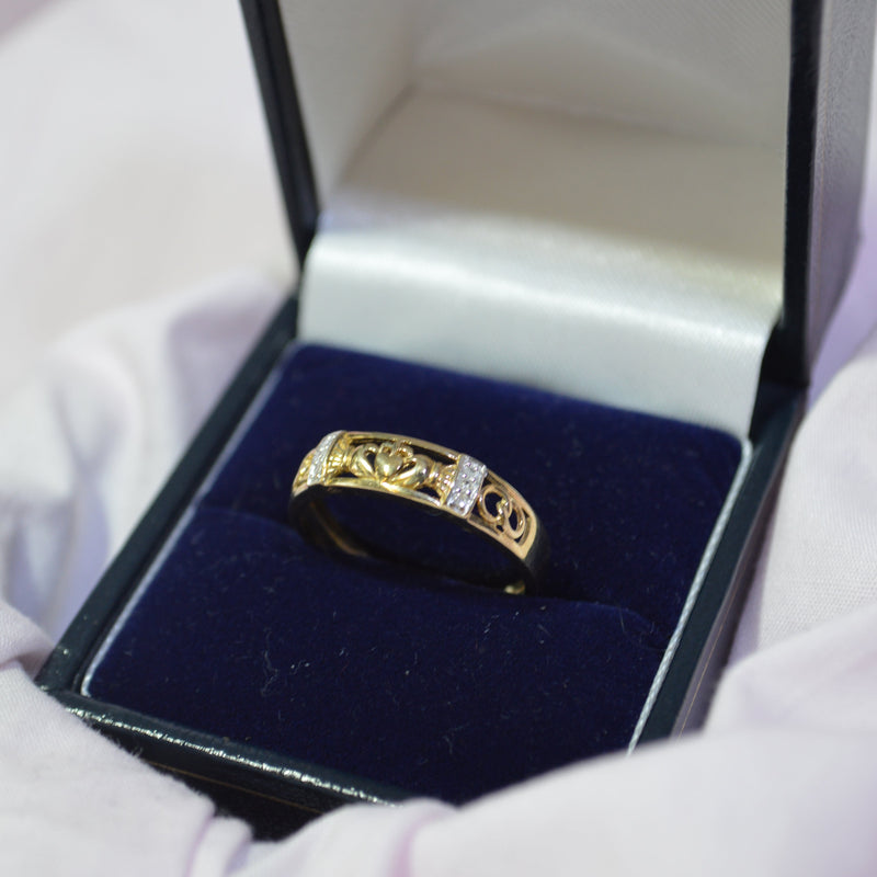 Claddagh 9ct Diamond ring