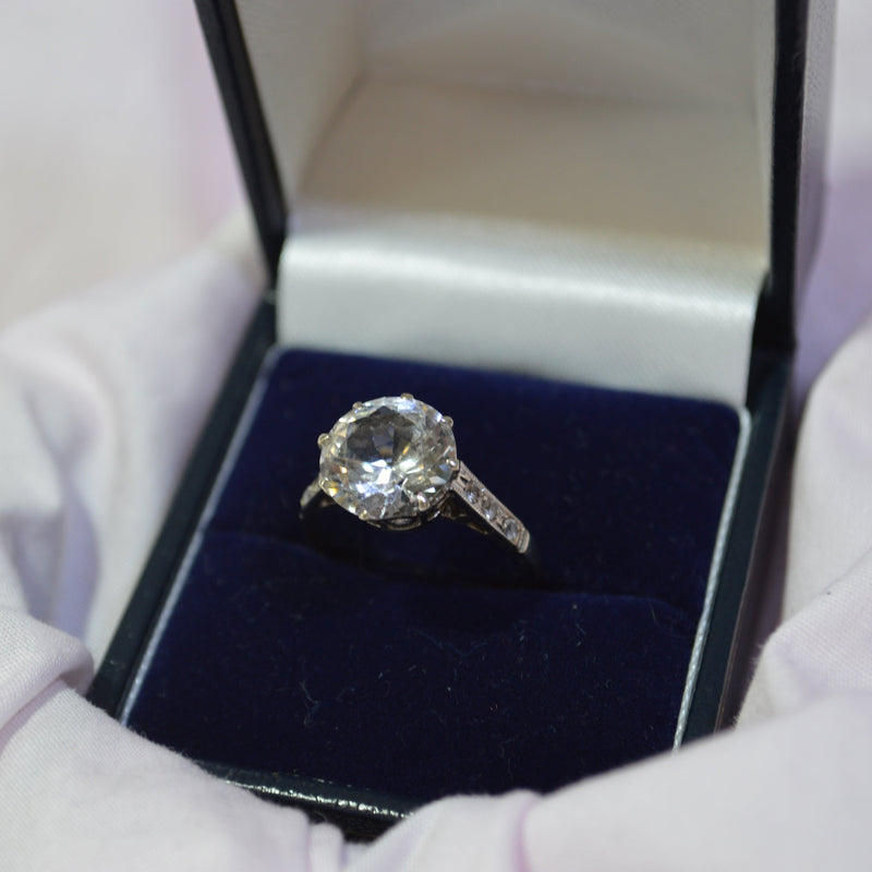 9ct Cubic Zirconia Solitaire ring