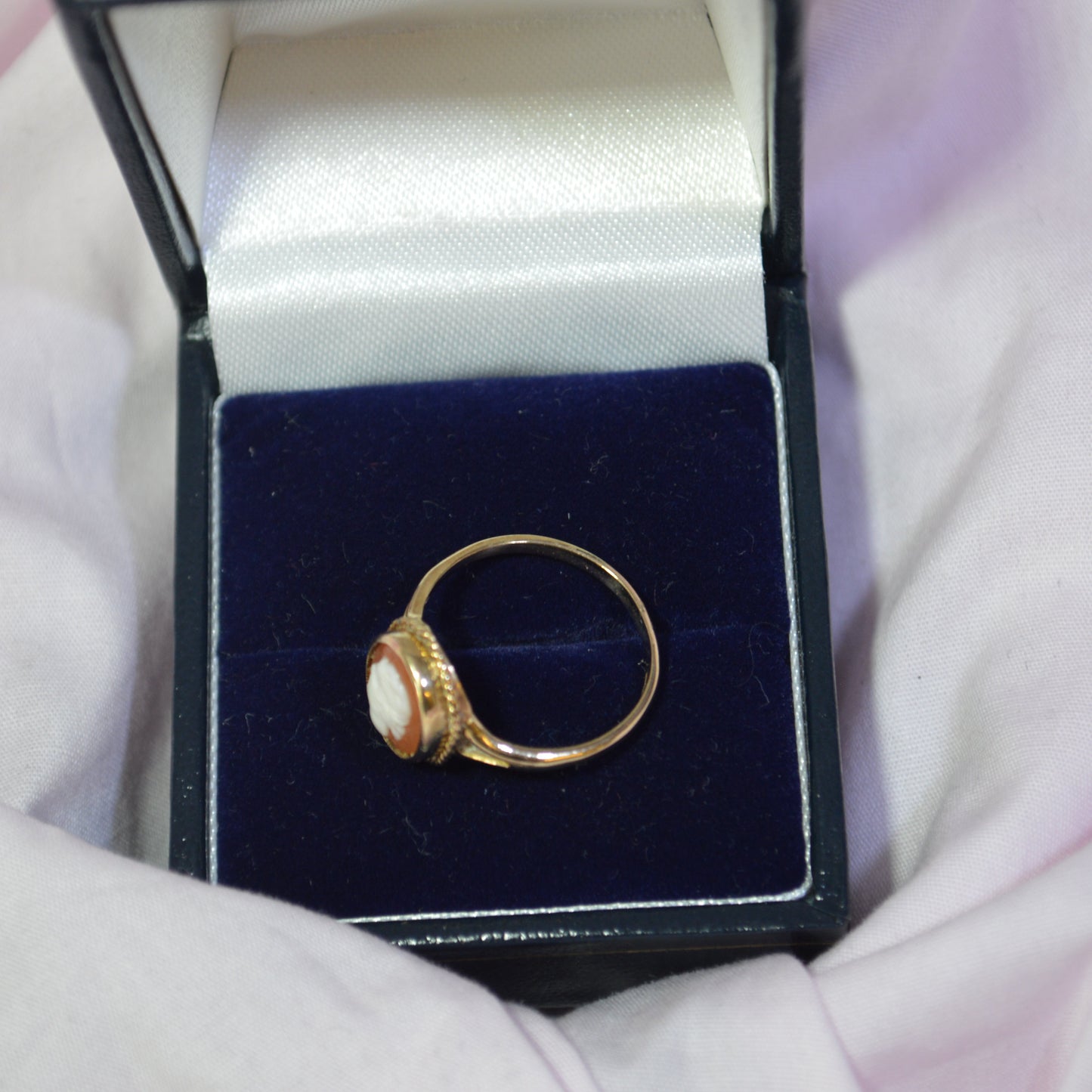 9ct Gold Cameo Ring