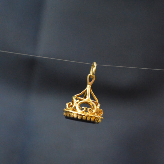 Vintage antique 9ct yellow gold Fob with black onyx stone