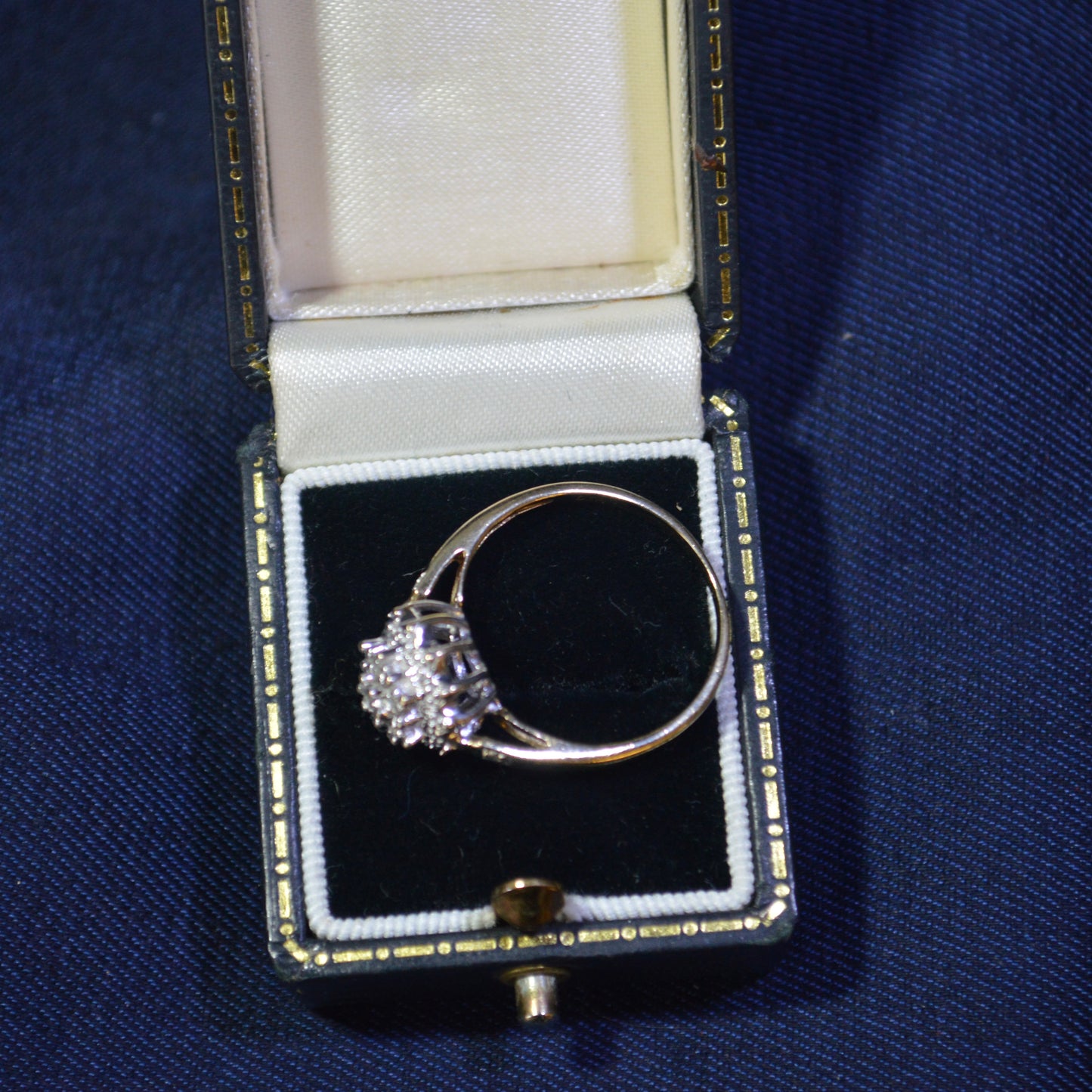 9ct Gold Diamond cluster ring