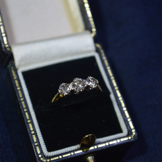 18ct 1 carat 3 Stone Diamond ring