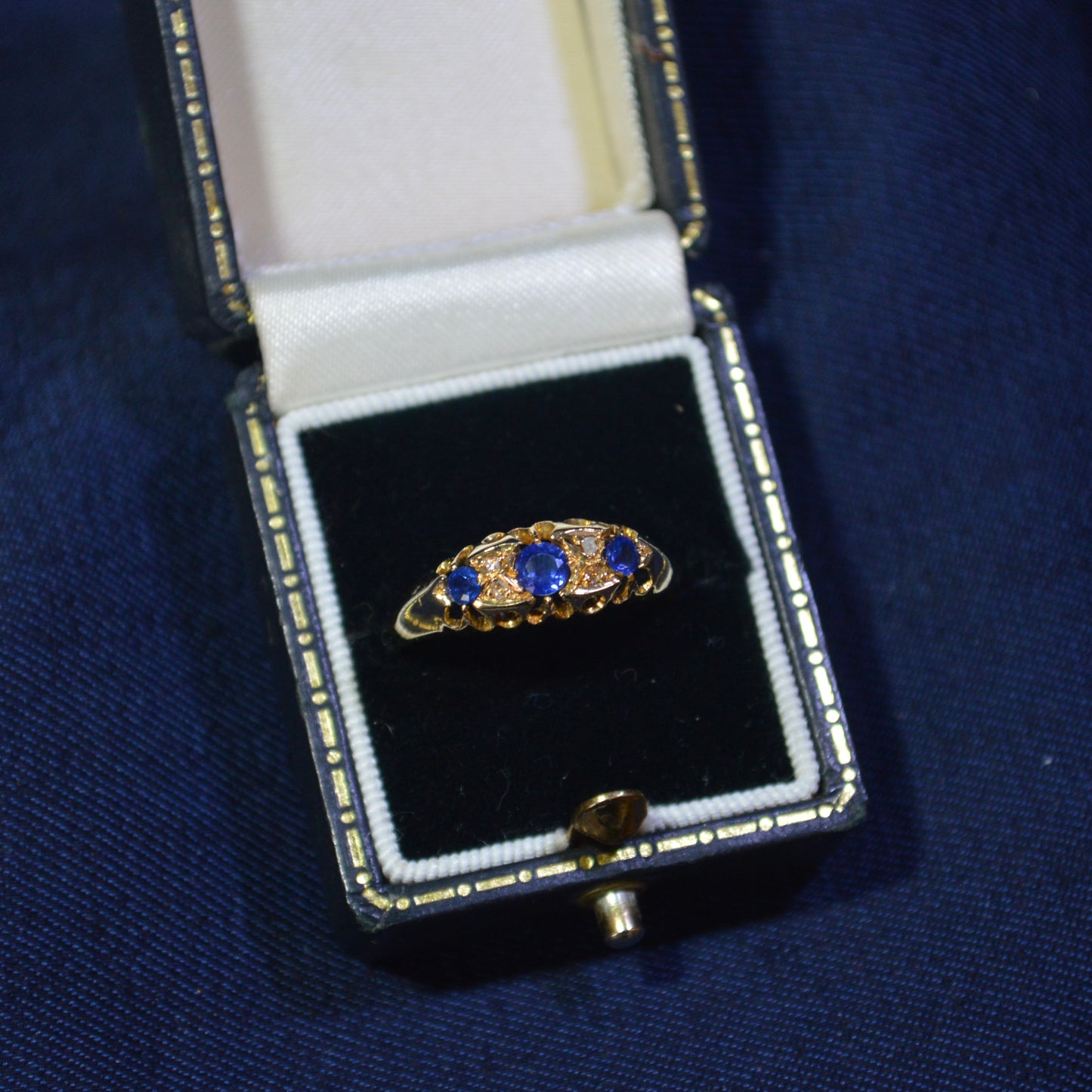 18ct 'Victorian' style Sapphire and Diamond Ring