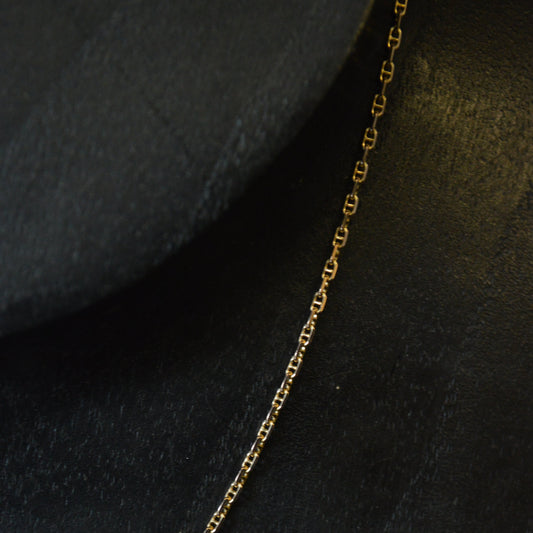 9ct Yellow Gold fine Anchor Chain