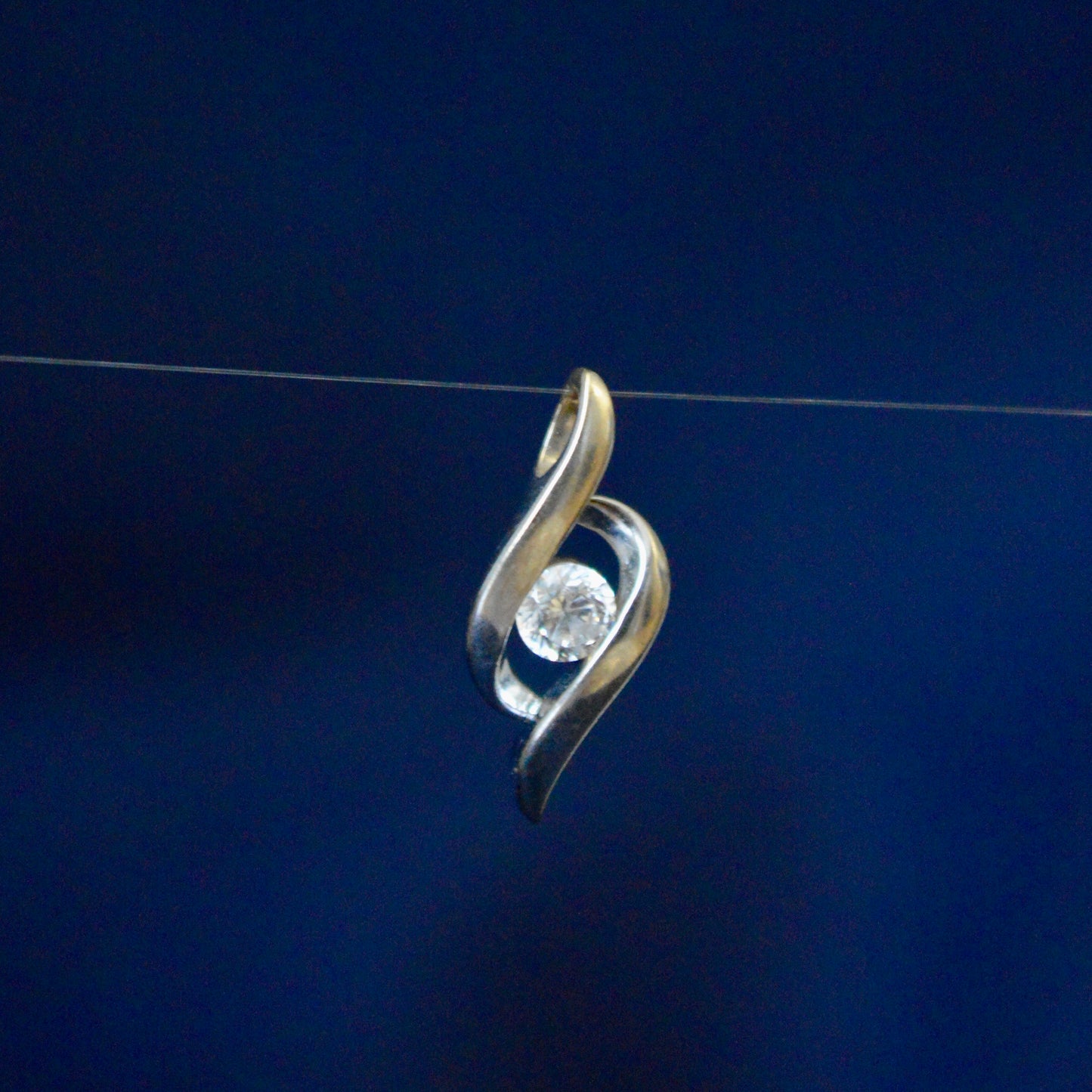 9ct White Gold cubic zirconia Pendant