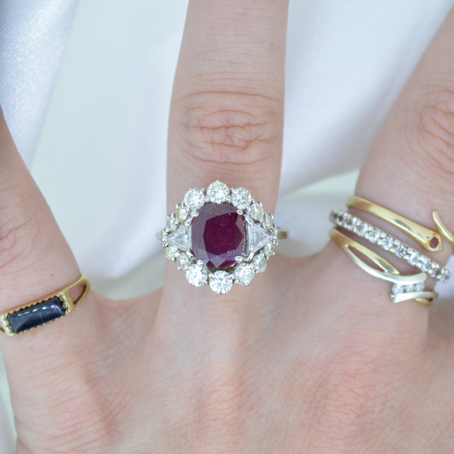 Oval Cut Ruby & Diamond Ring Gold