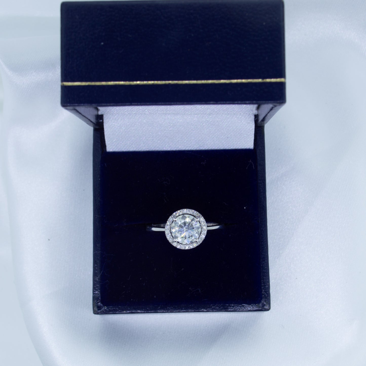 14ct White Gold & Round Brilliant Cut Diamond Ring