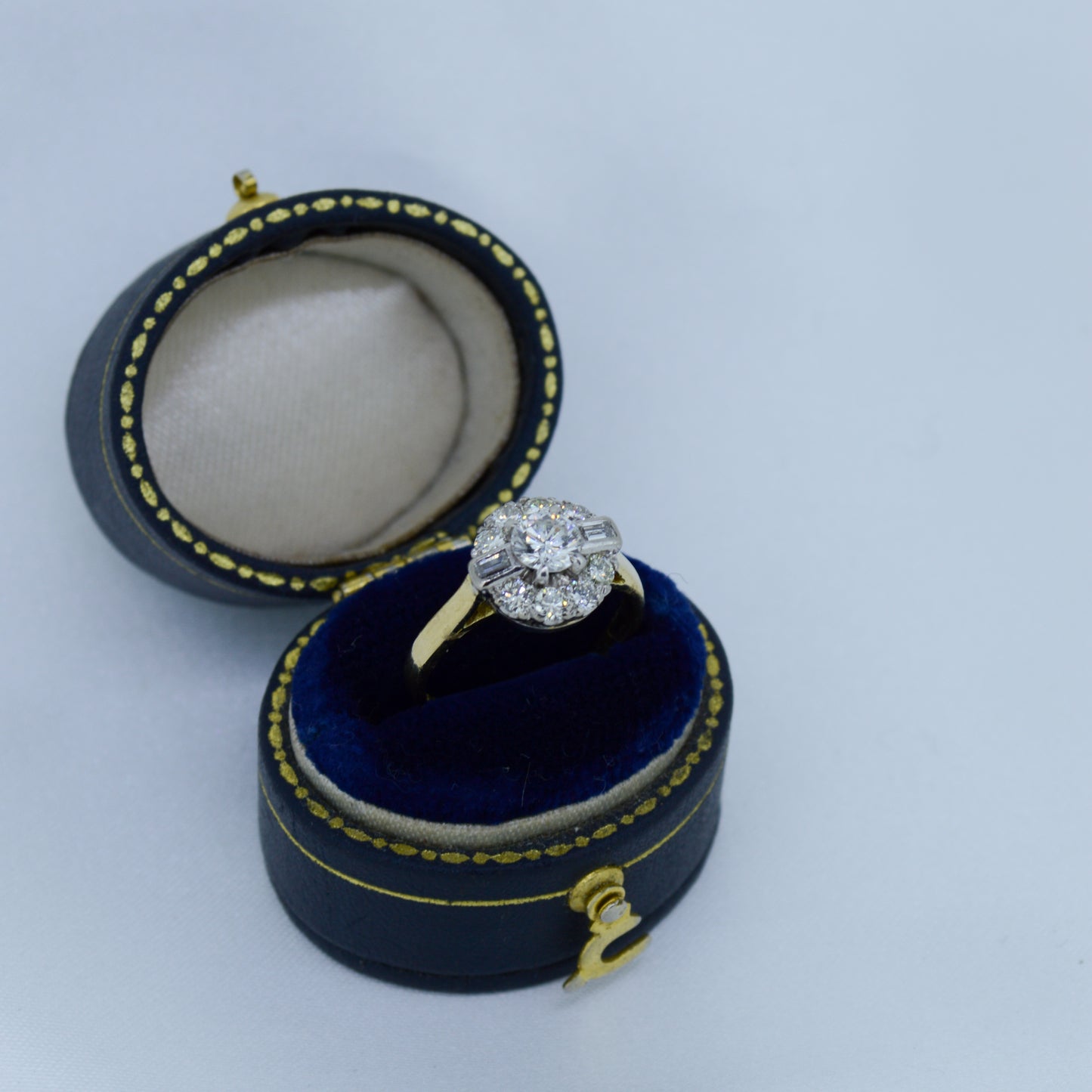 Art deco diamond cluster ring 18ct yellow gold