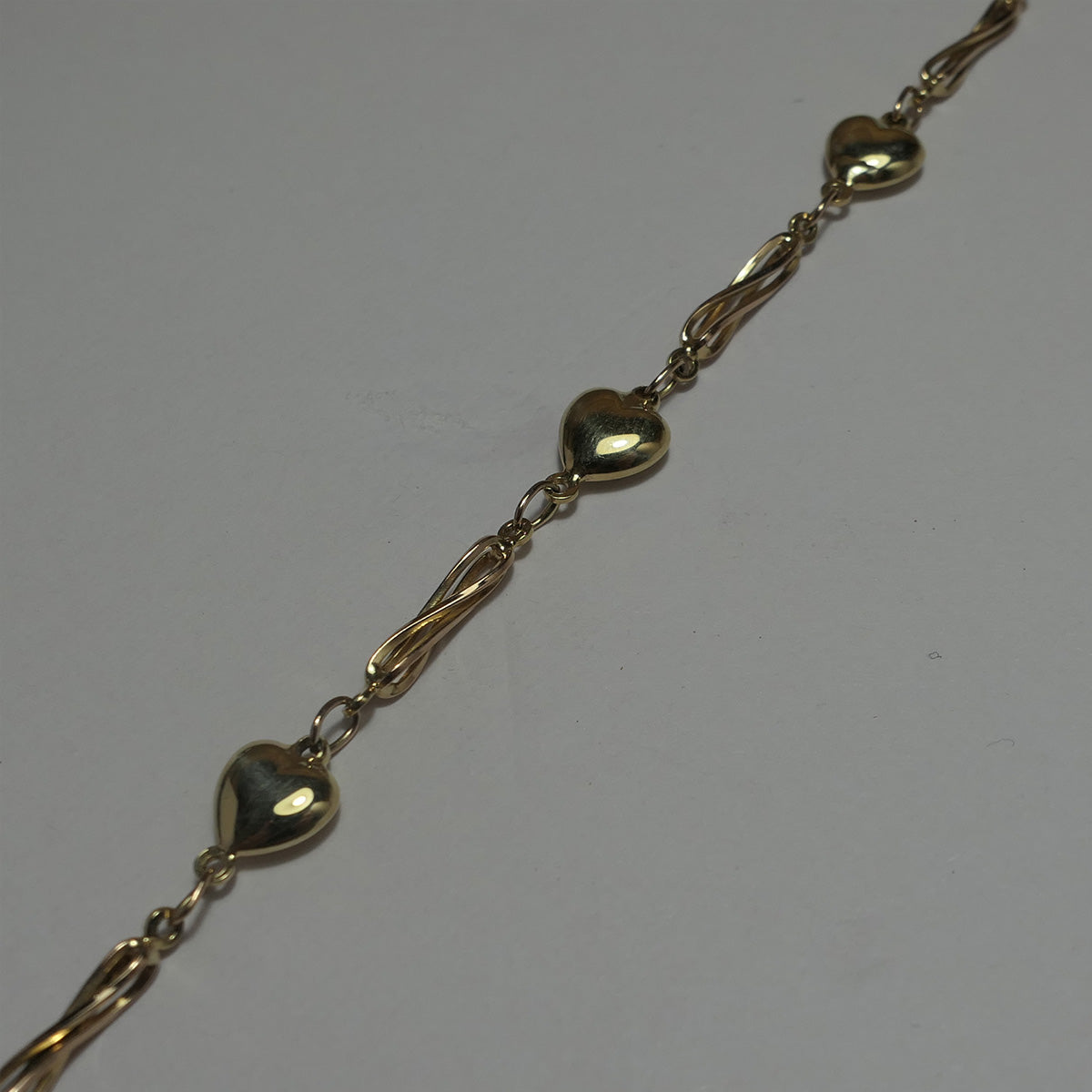 9ct Gold Ladies Heart Bracelet