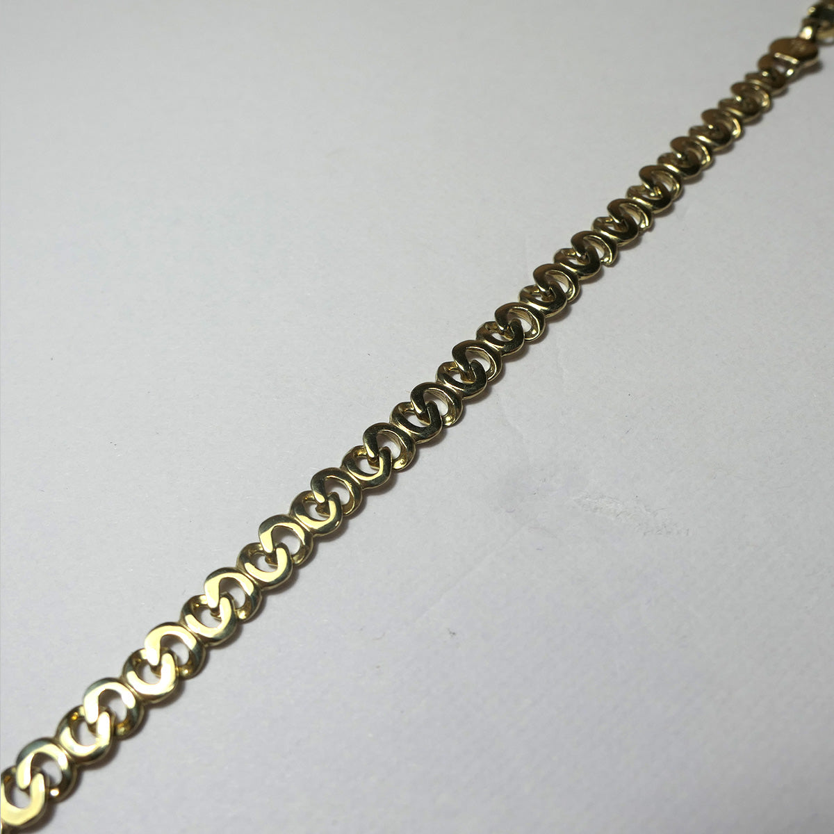 Unique style 9ct Solid Gold Bracelet