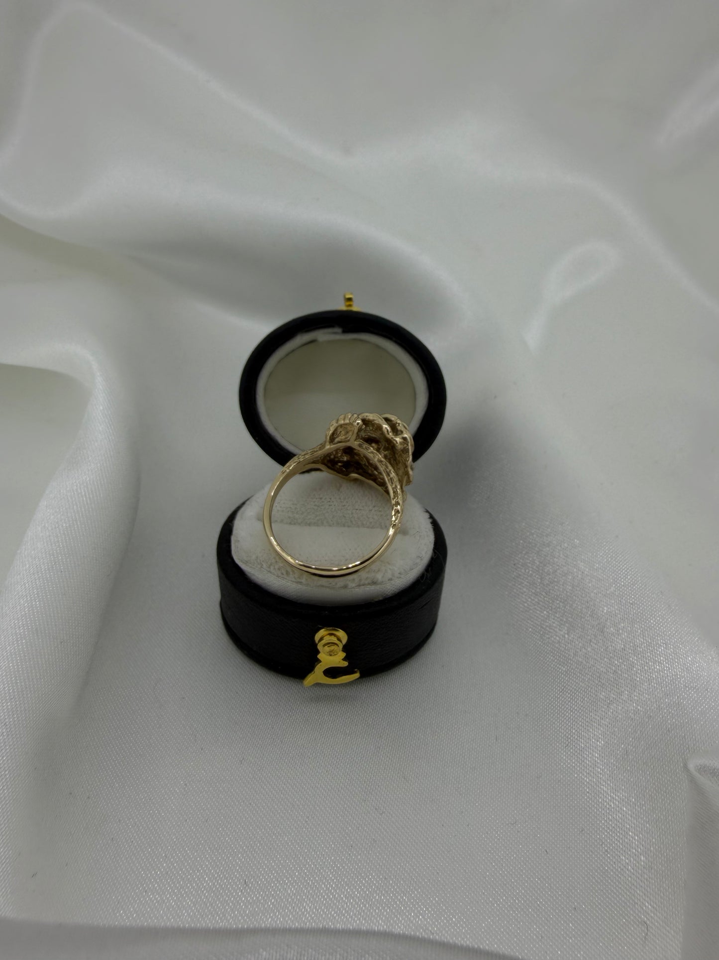 9ct Yellow gold floral ring