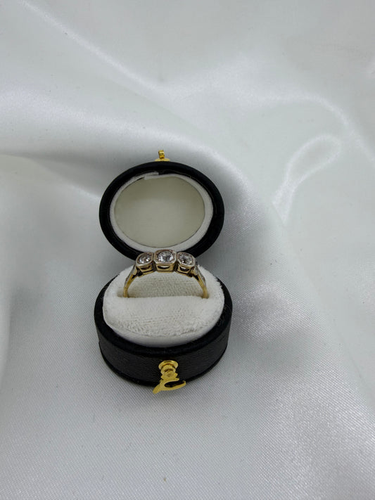 Vintage 18ct Yellow gold old-cut diamond ring