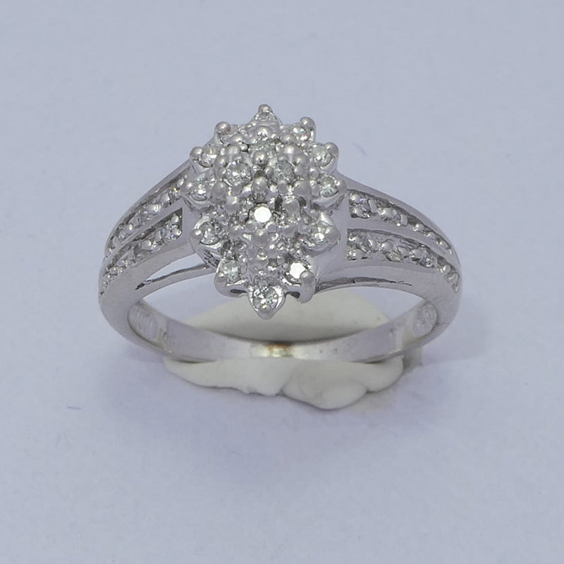 Vintage 10ct White Gold Diamond Cluster Ring