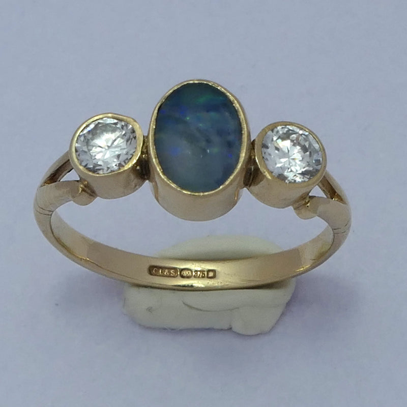 Vintage Triplet opal 9ct gold ring
