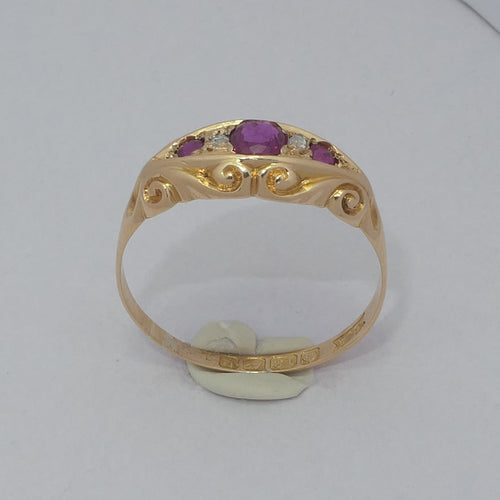 Vintage 18ct Ruby & diamonds ring