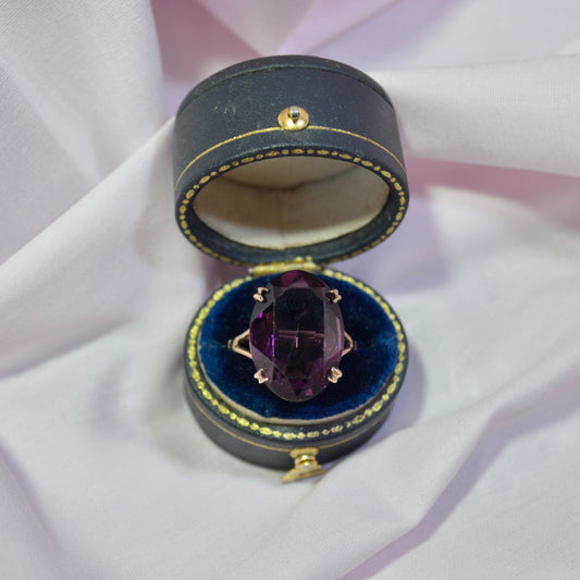 9ct Large amethyst ring