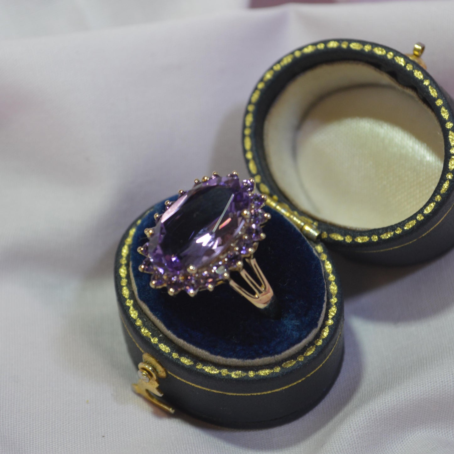 9ct large purple stoned dress ring