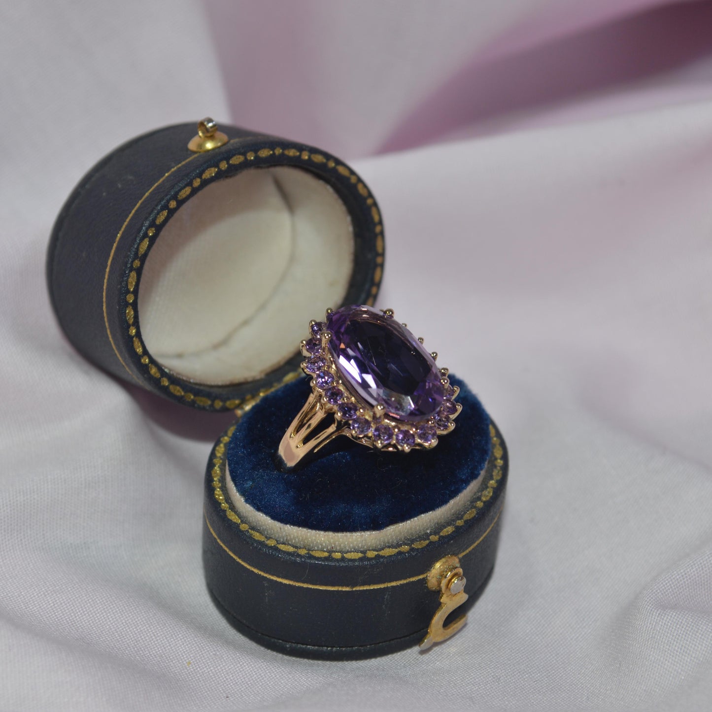9ct large purple stoned dress ring