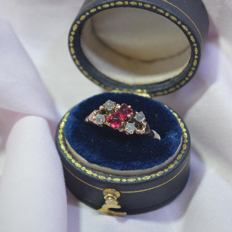 Vintage 9ct Red & white cubic Zirconia ring