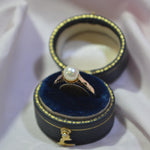 9ct Vintage Single Pearl ring