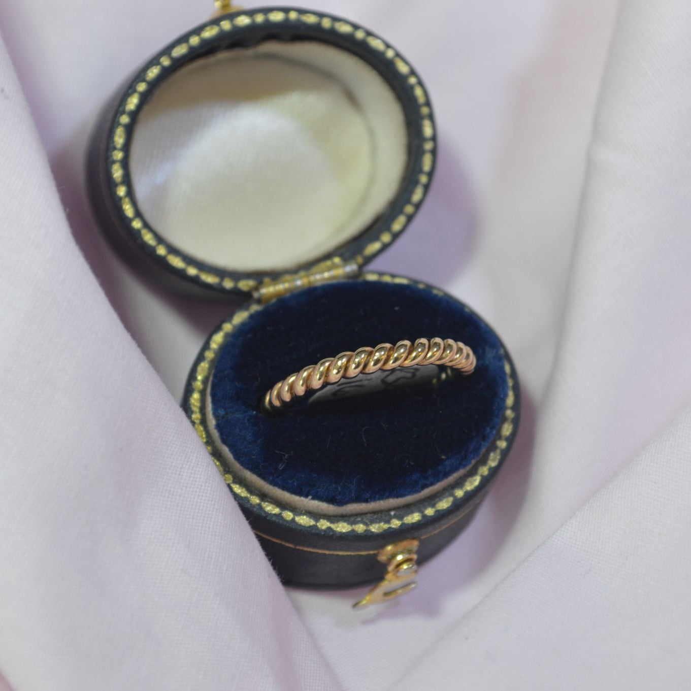 9ct rope twist band ring
