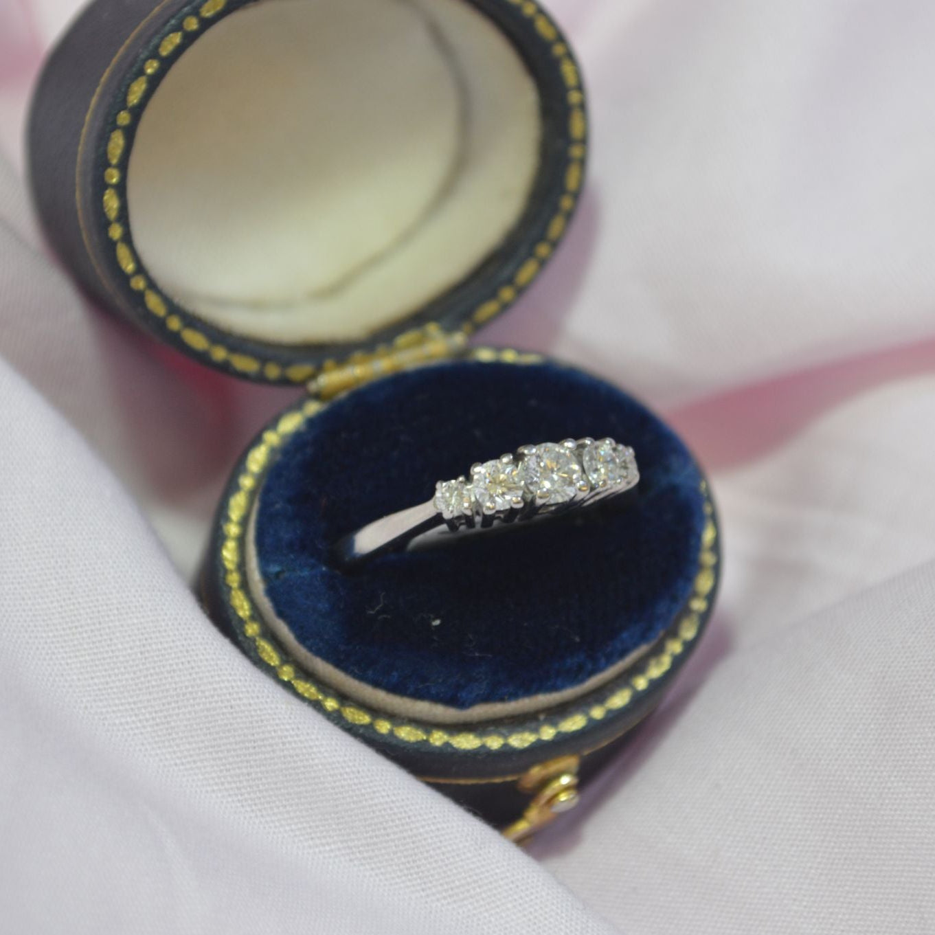 18ct white gold five Diamond ring