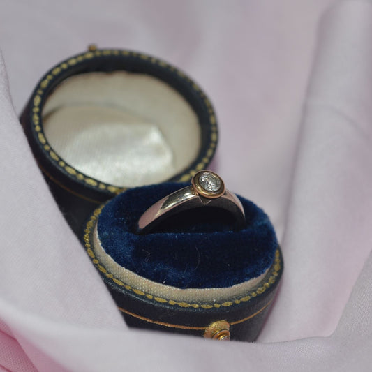 9ct White gold Diamond solitaire