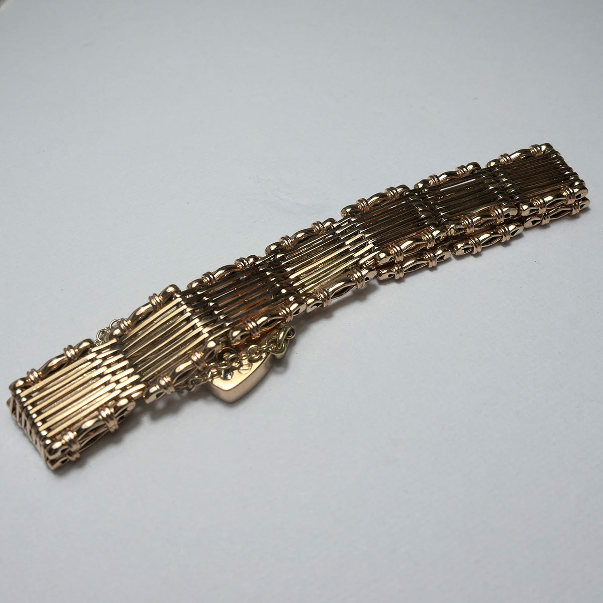 Solid 9ct Yellow Gold Vintage Gate Bracelet