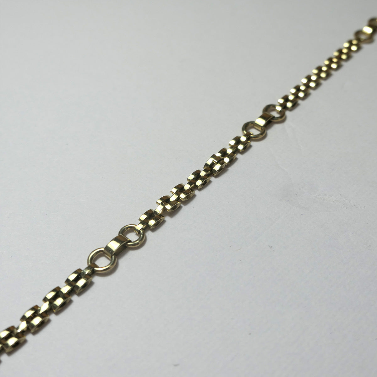 9ct Gold Multi linked Ladies bracelet