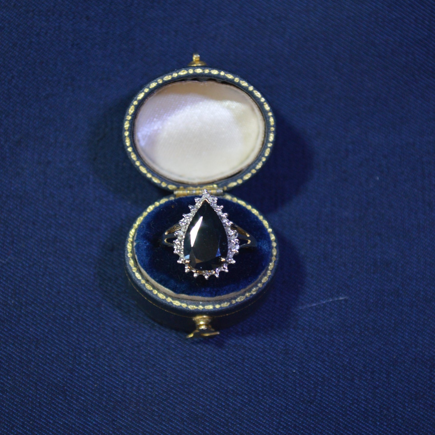 Large Cubic Zirconia 9ct ring