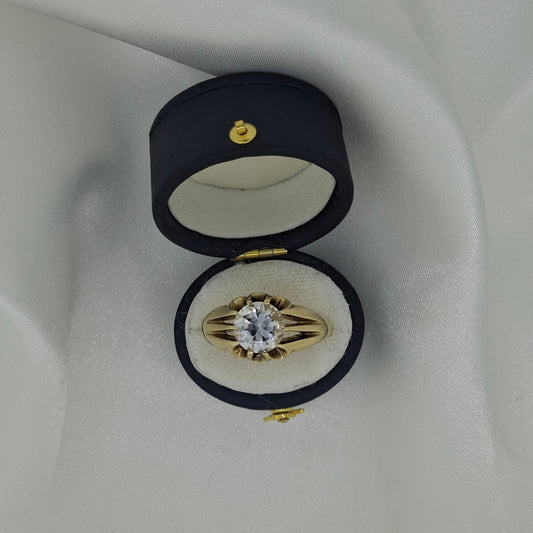 9ct Yellow gold Cubic zirconia signet ring