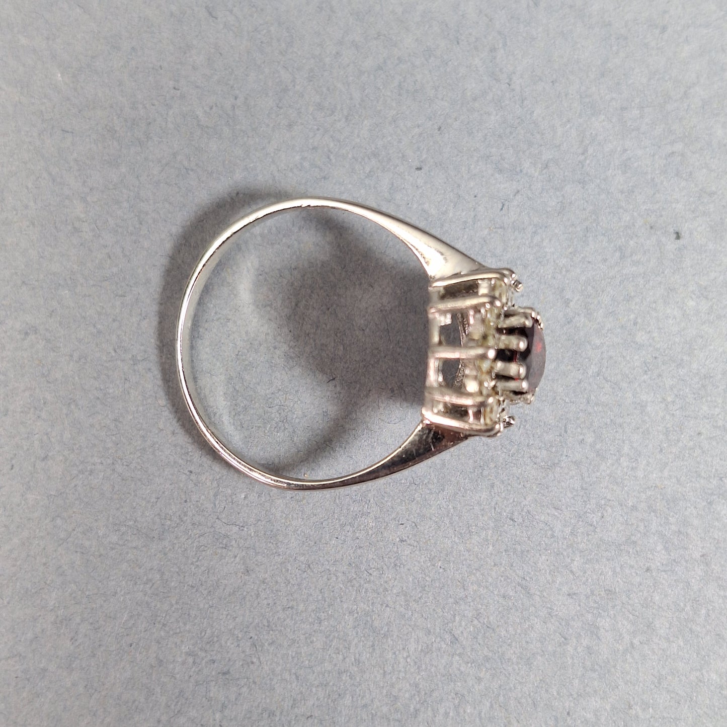 18ct Gold Garnet and Diamond Ring