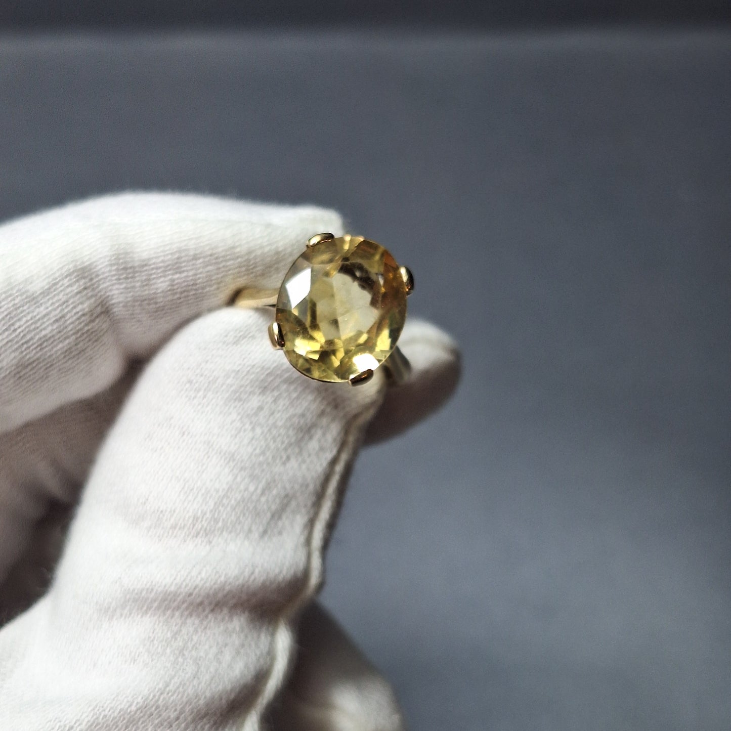 9ct Vintage Yellow gold Citrine ring