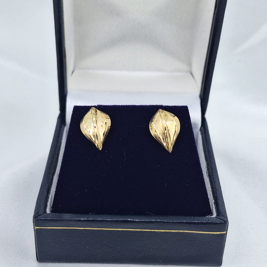 9ct yellow gold leaf studs