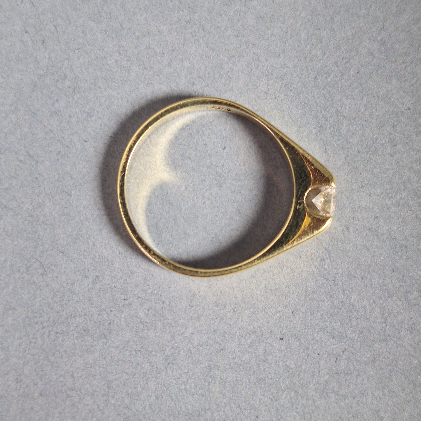 18ct Gold and Diamond Solitaire Ring