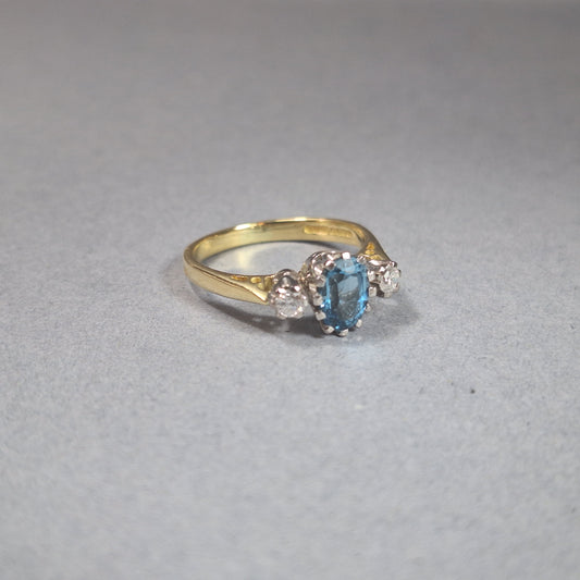 18ct Gold Blue Topaz and Diamond 3 Stone Ring