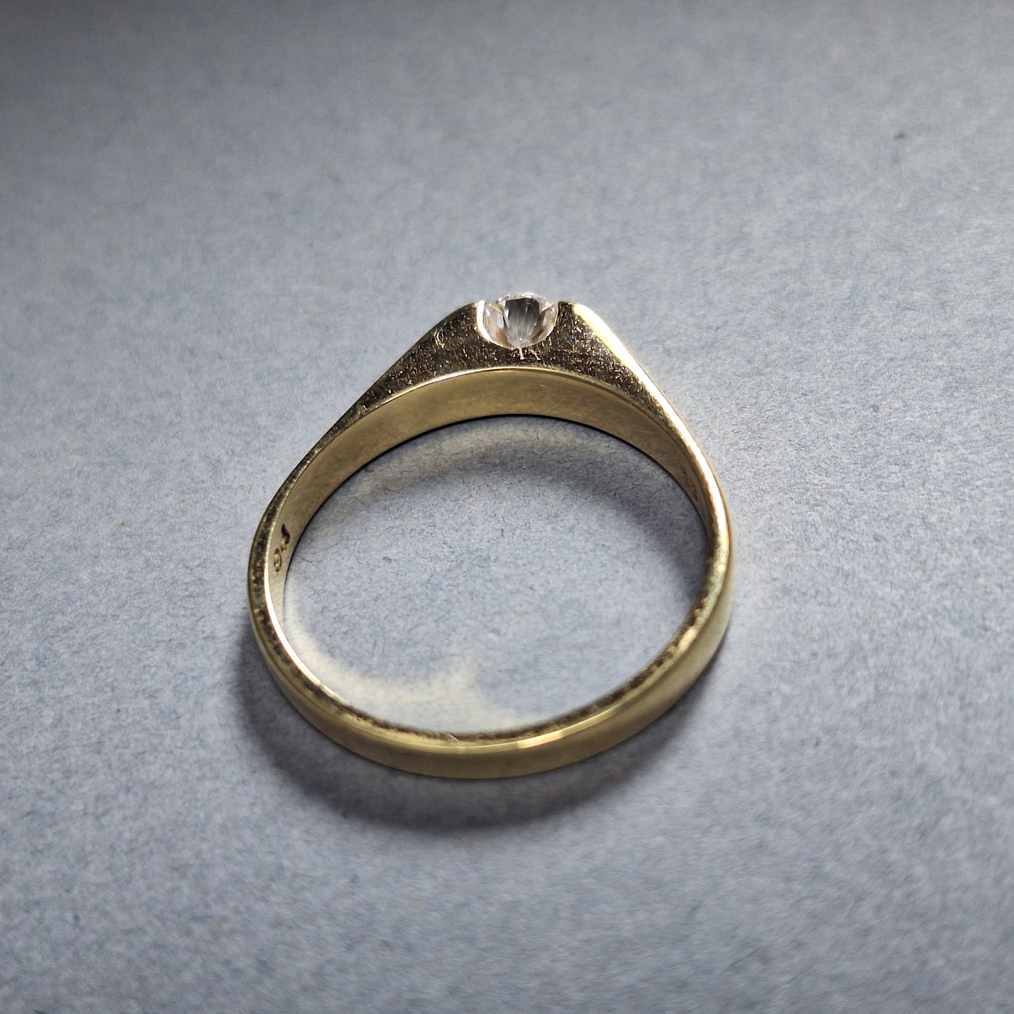 18ct Gold and Diamond Solitaire Ring