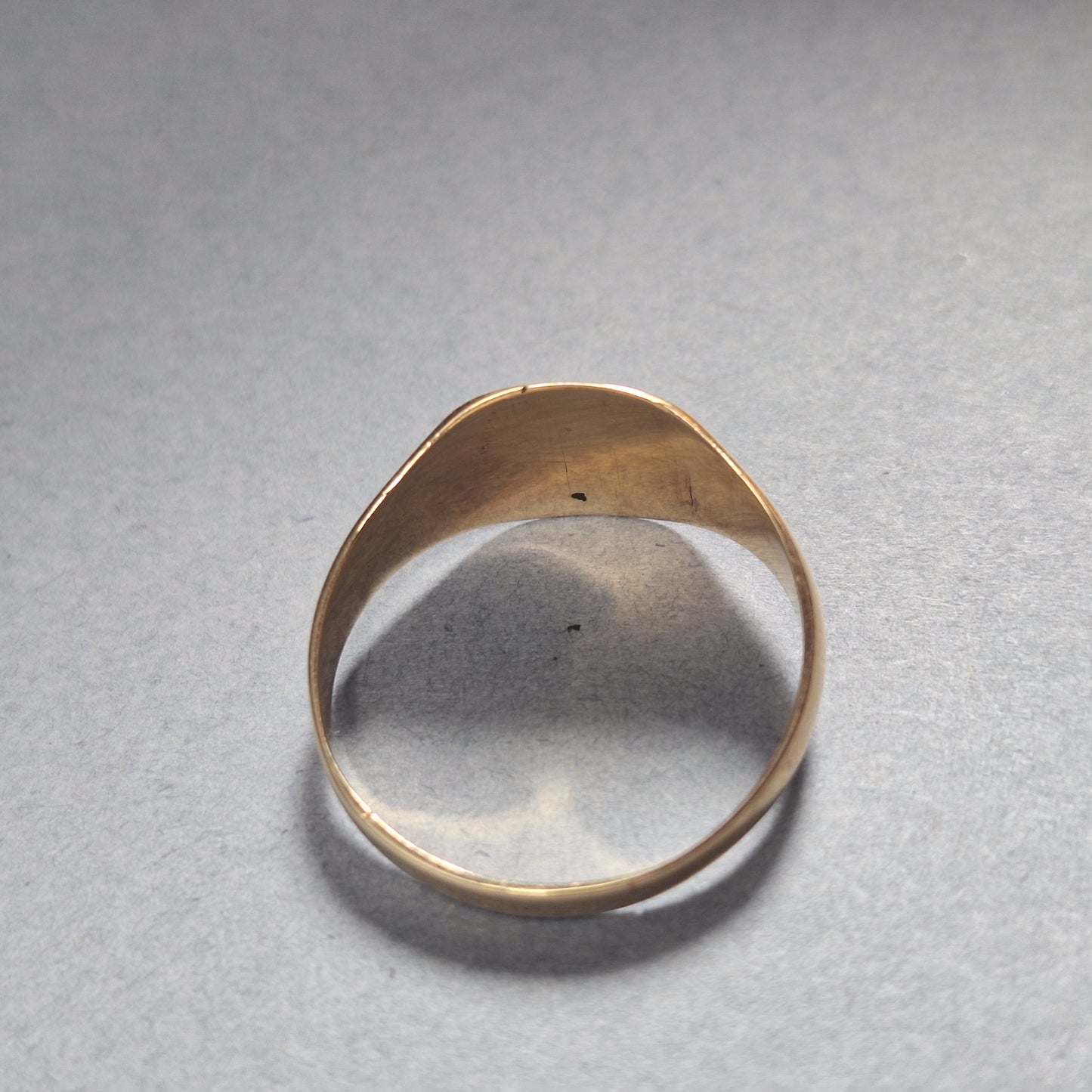 Vintage gents 9ct gold signet ring