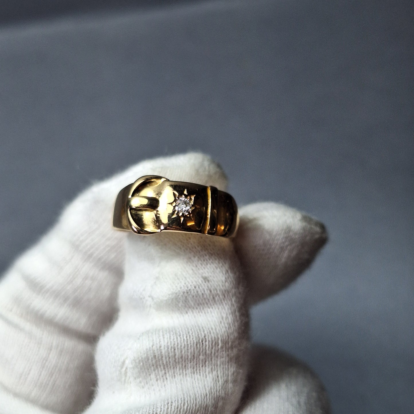 18ct Gold Diamond Set Buckle Ring