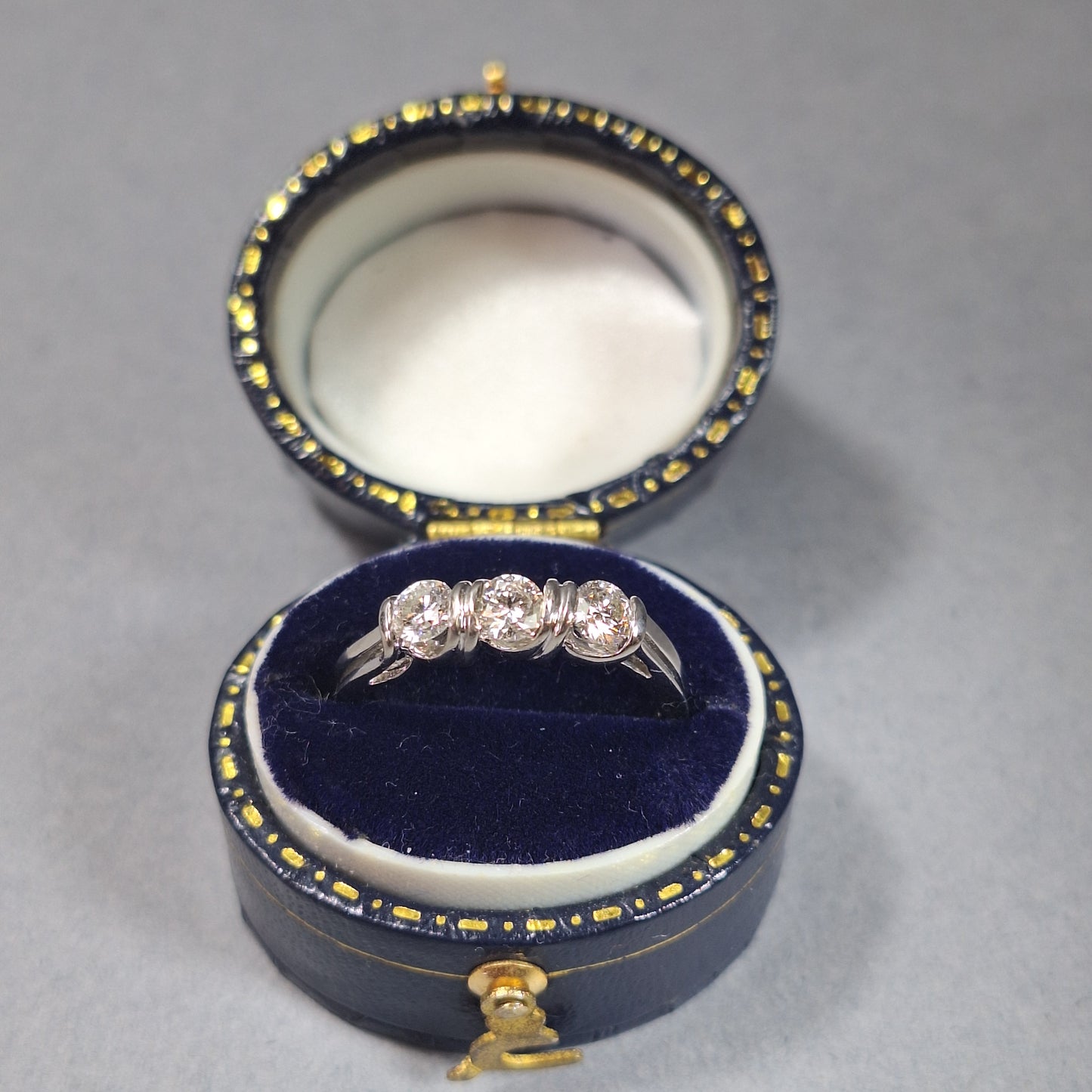 18ct White Gold 3 Stone Diamond Ring