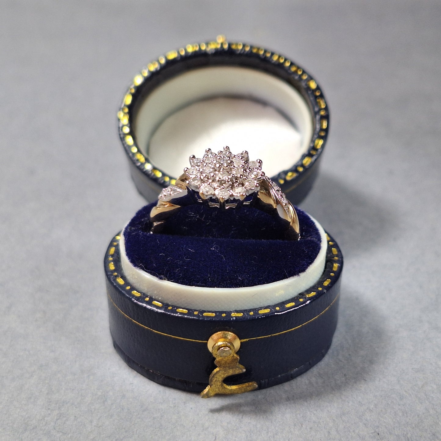 9ct Gold Diamond Cluster Ring