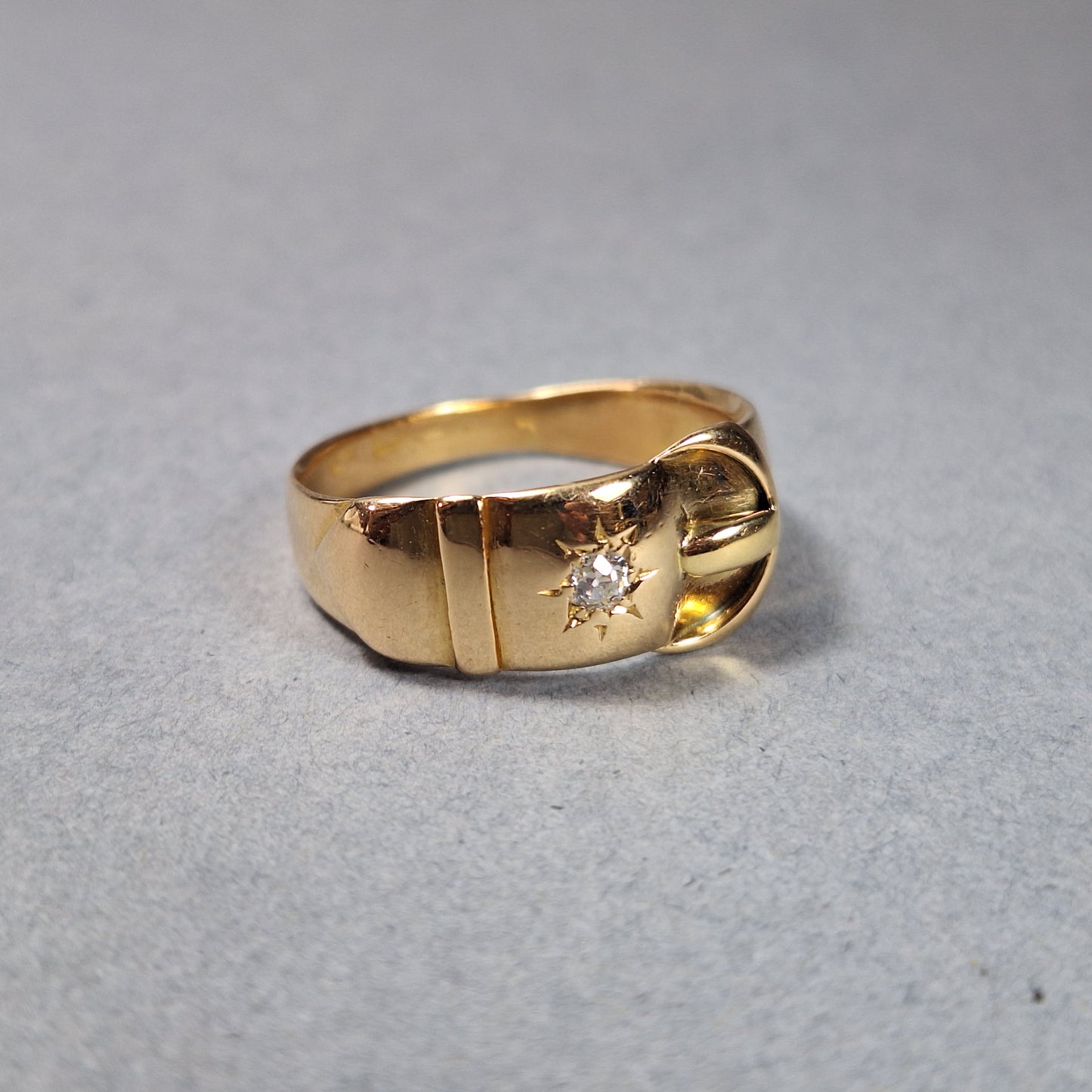 18ct Gold Diamond Set Buckle Ring