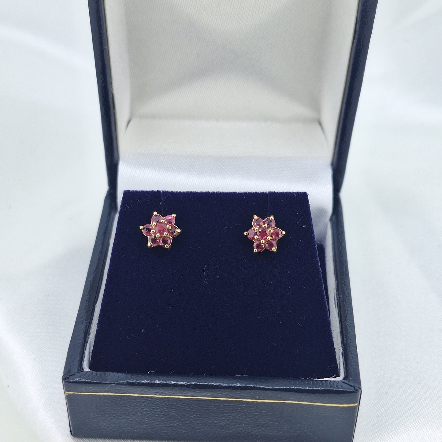 9ct Ruby flower studs