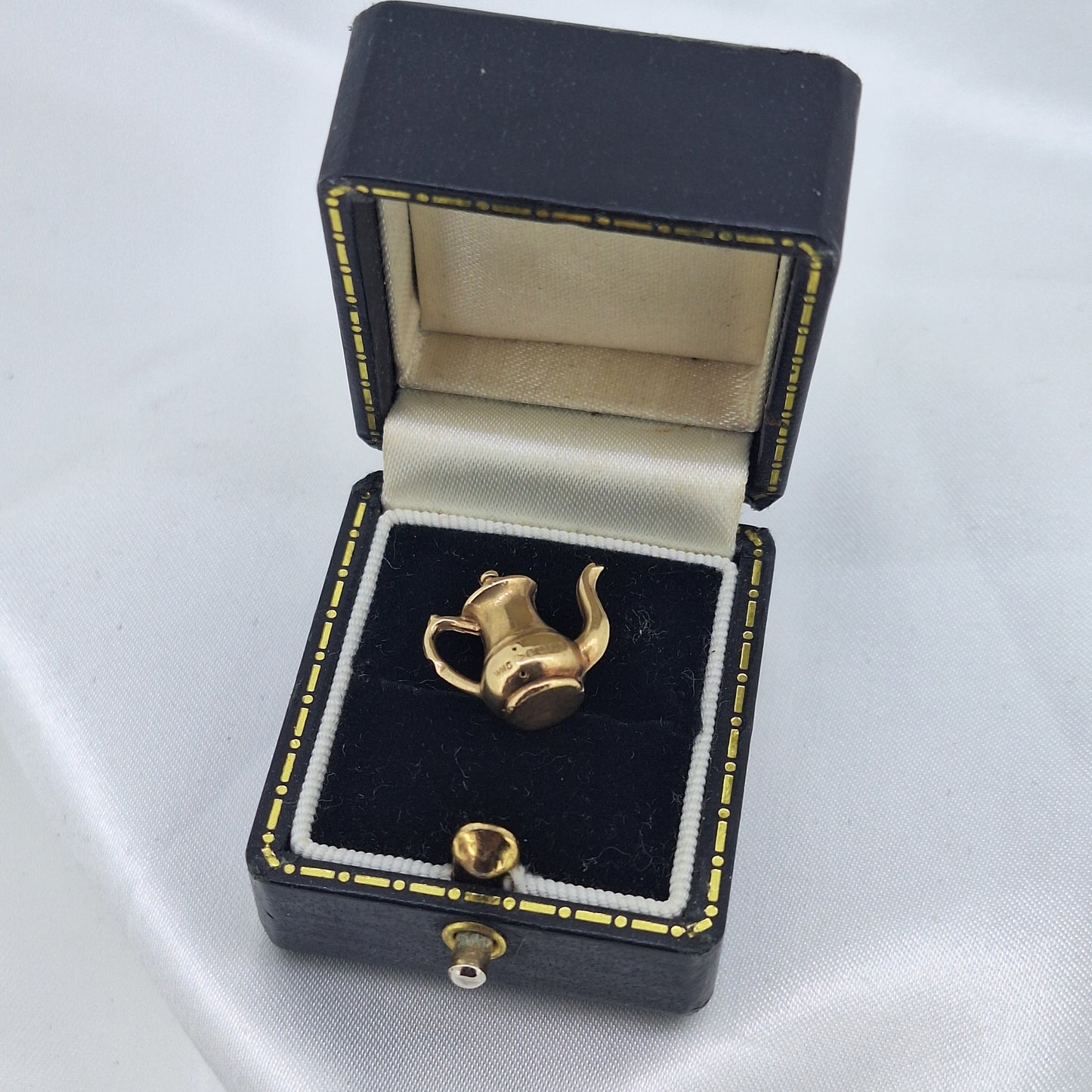 Vintage 9ct Jug Charm