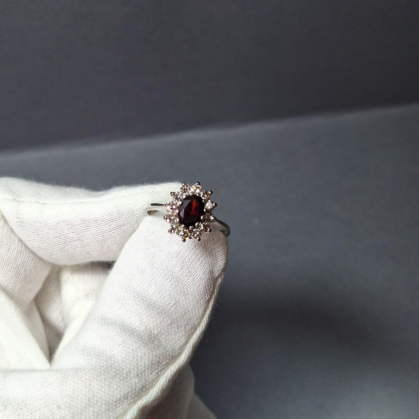 18ct Gold Garnet and Diamond Ring