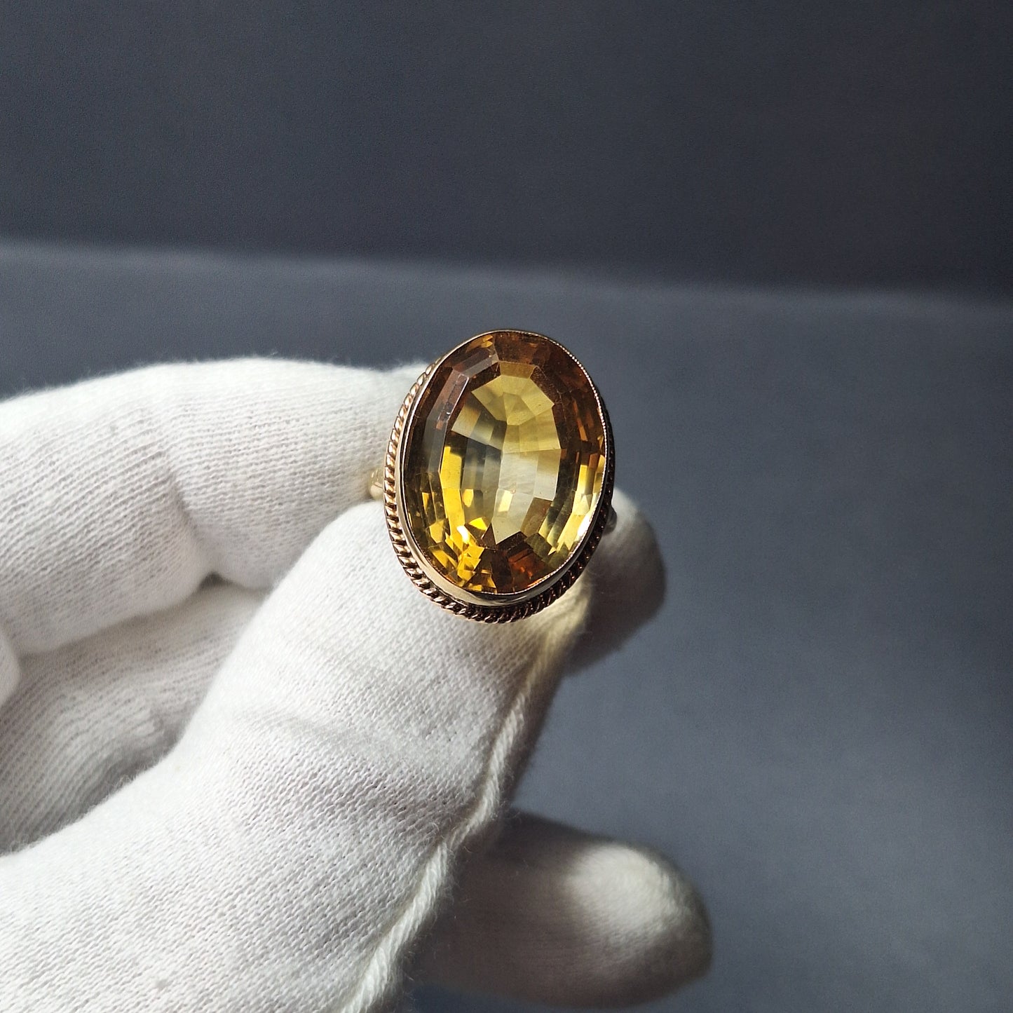 Vintage 9ct yellow gold Citrine ring