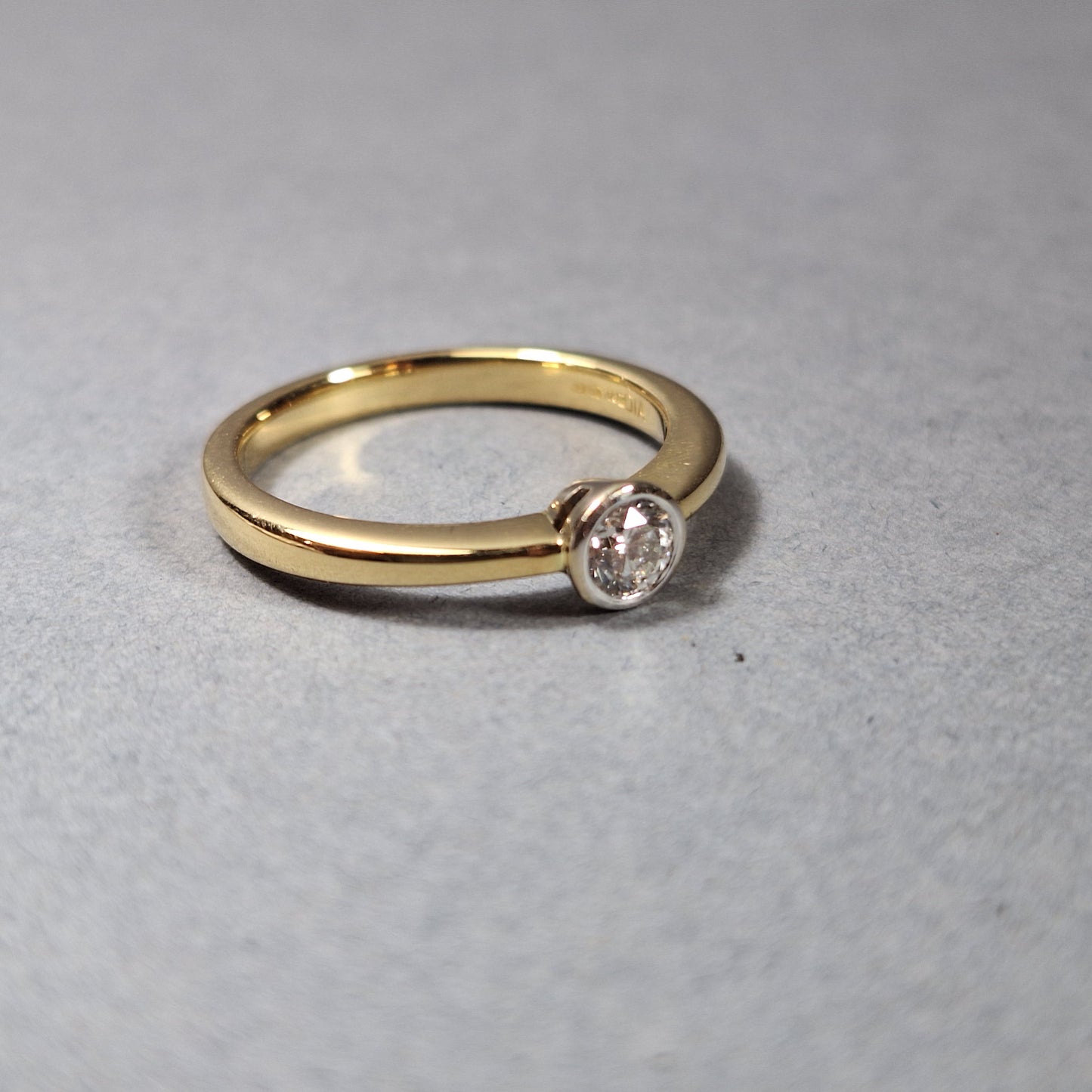 18ct Gold Diamond Rub over Single Stone Engagement Ring