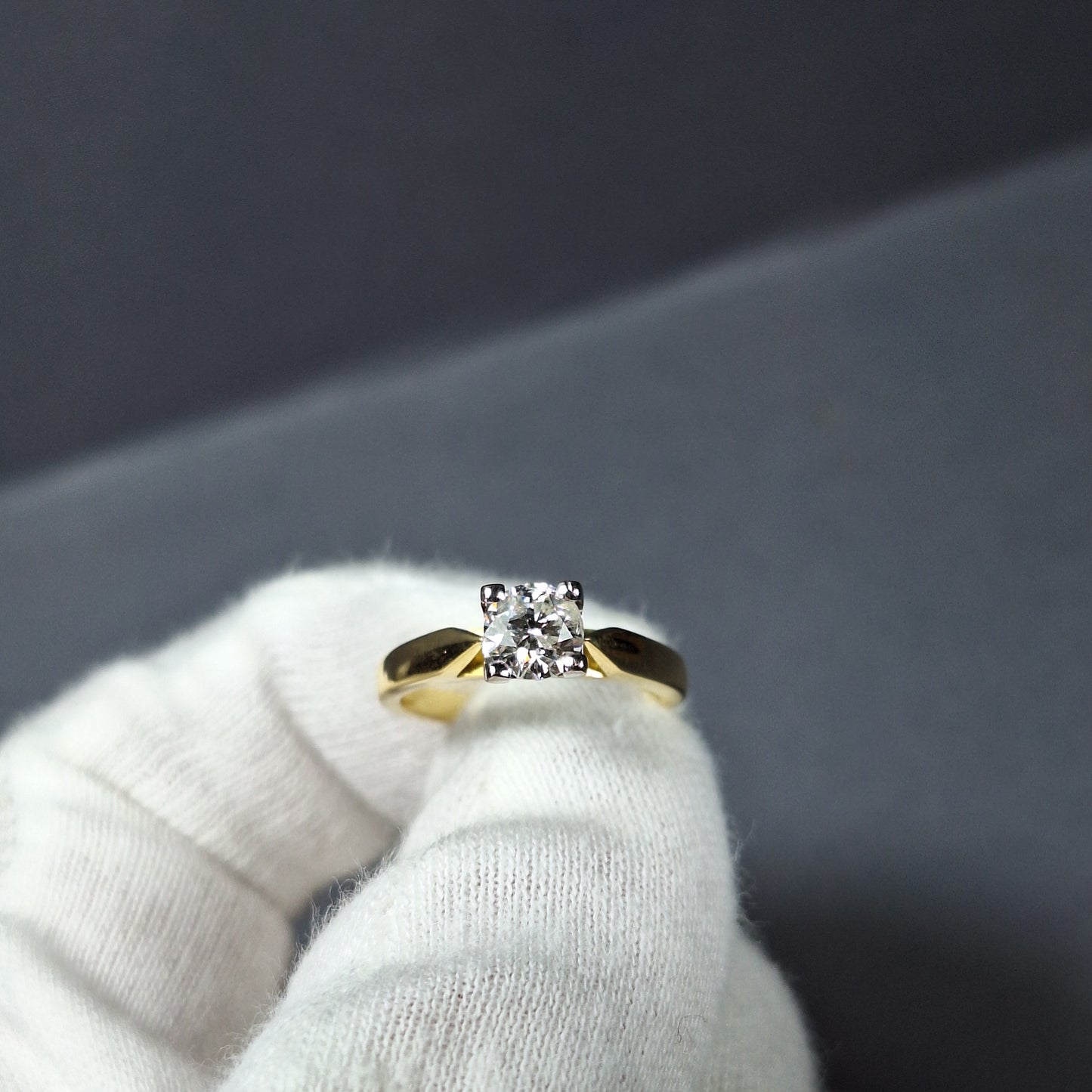 18ct Gold Three Quarter Carat Diamond Solitaire Ring